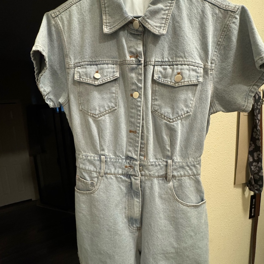 LULU Jean romper Worn once and dry cleaned.
